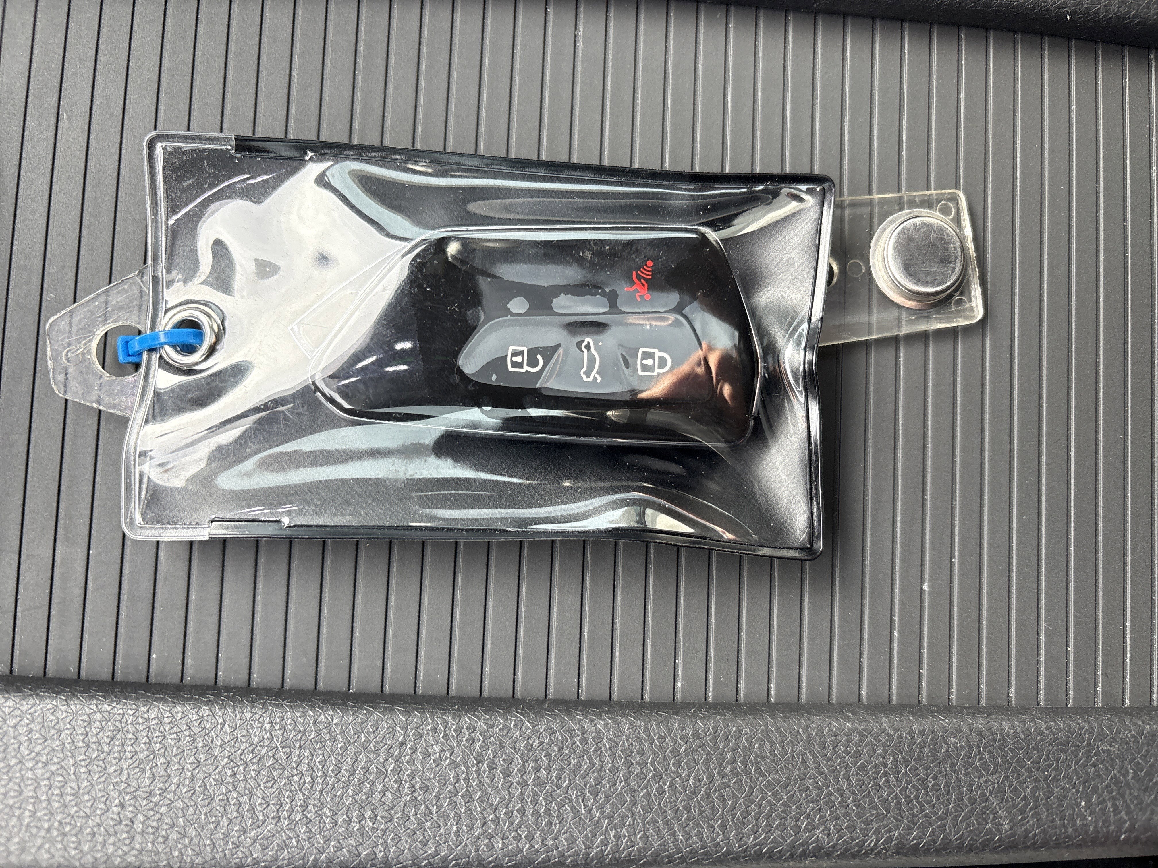 Used 2022 Volkswagen ID.4 Pro S image 36