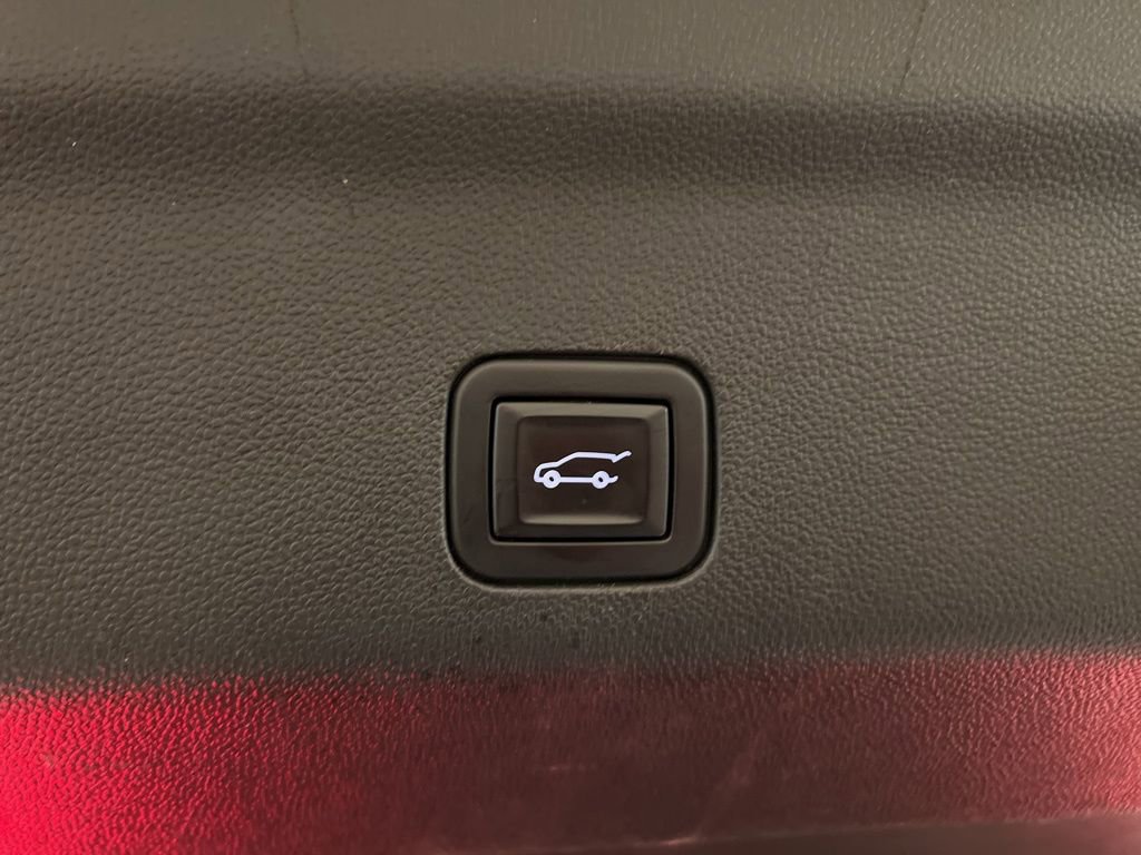 Used 2021 Cadillac Escalade Sport w/ Driver Assist Tech Package image 41