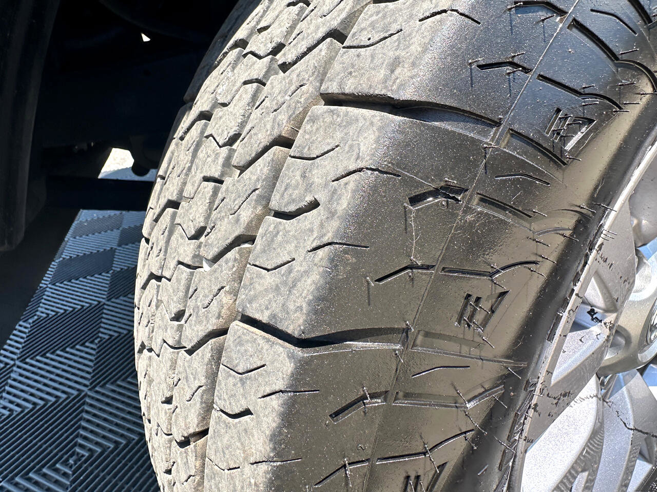 Used 2017 Toyota Tacoma SR5 image 42