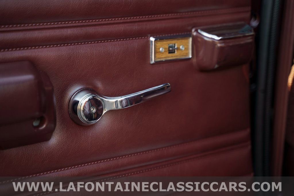 Used 1991 Jeep Grand Wagoneer image 86