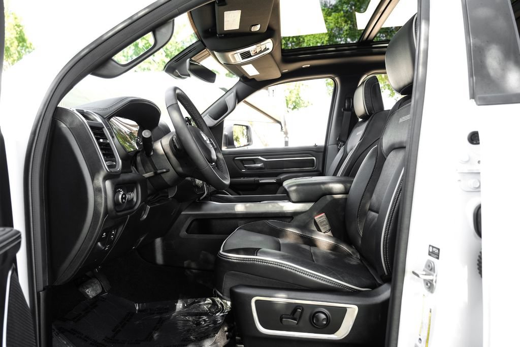 Used 2025 RAM 1500 Laramie w/ Laramie Southwest Edition AWD/4WD image 3