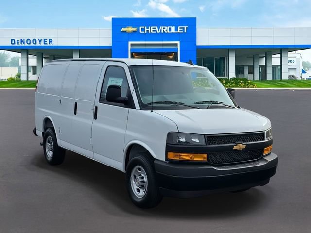 New 2025 Chevrolet Express 2500 Work Van 3D Cargo Van w/ Driver Convenience Package image 5