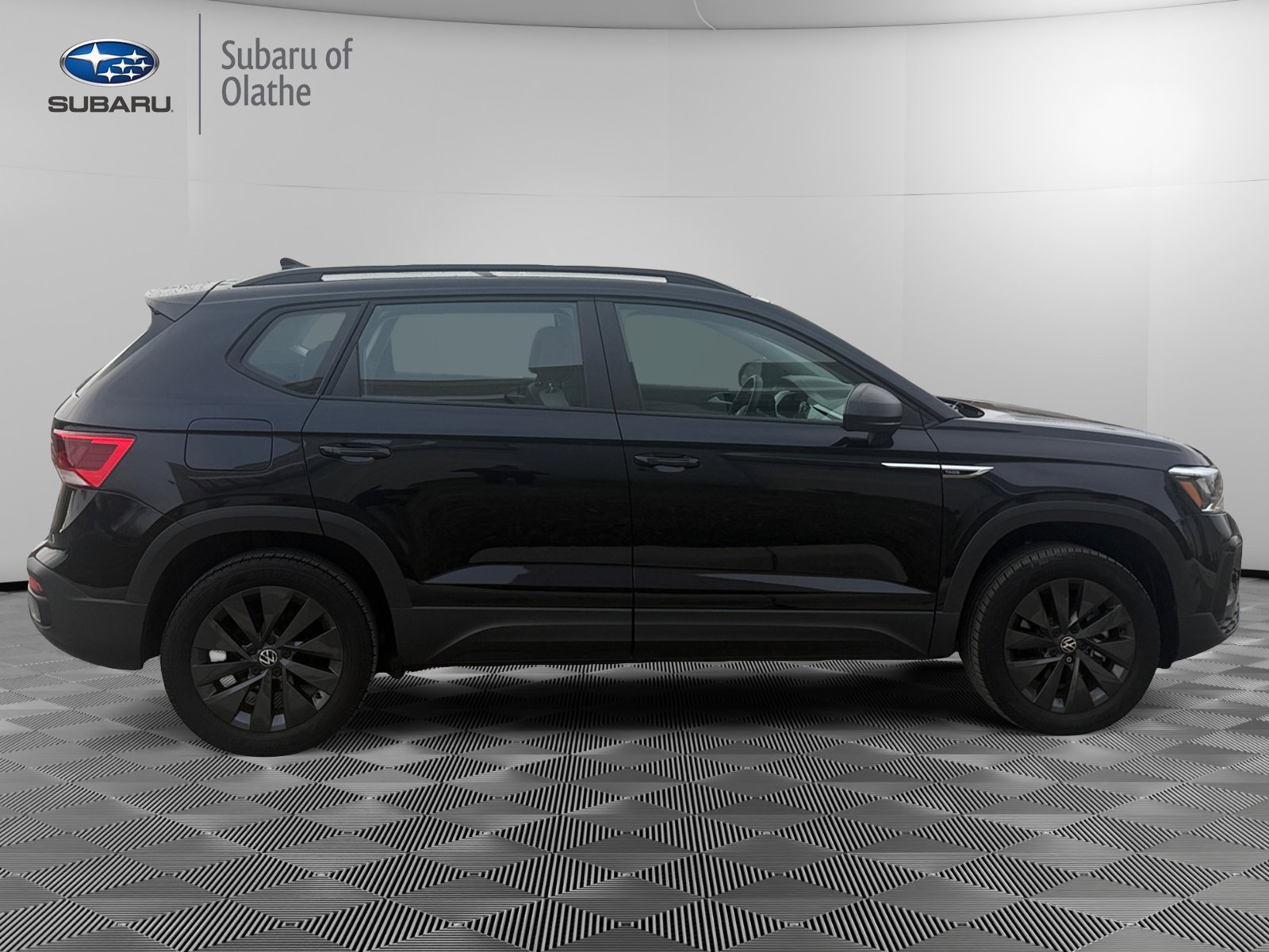 Used 2023 Volkswagen Taos S w/ Driver Assistance Package image 11