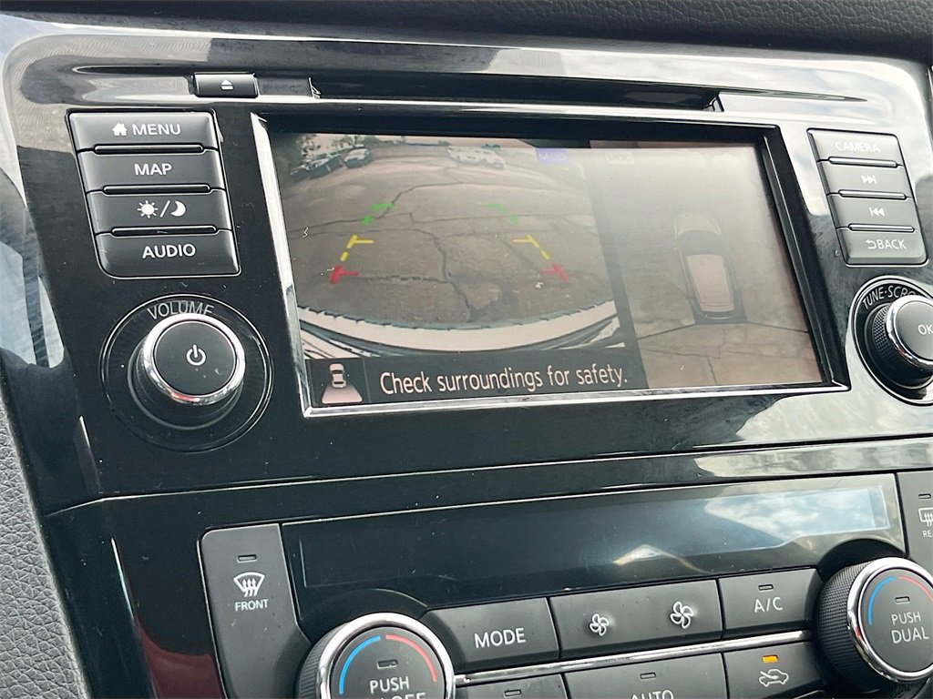 Used 2022 Nissan Rogue Sport SL w/ Premium Package image 14