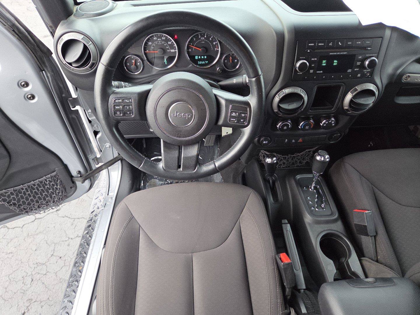 Used 2015 Jeep Wrangler Sport w/ Mopar Black Appearance Group AWD/4WD image 16