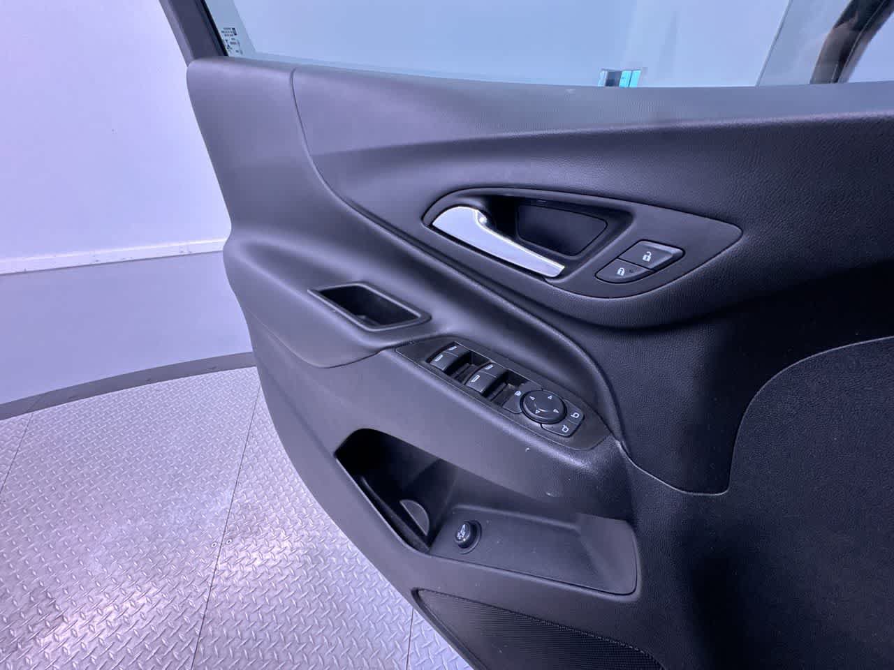 Used 2023 Chevrolet Equinox LT FWD image 31