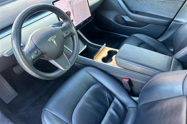 Used 2017 Tesla Model 3 Long Range image 9