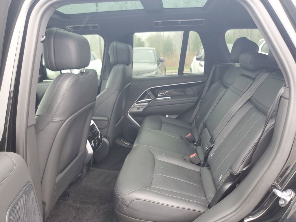 Certified 2024 Land Rover Range Rover SE AWD/4WD image 22