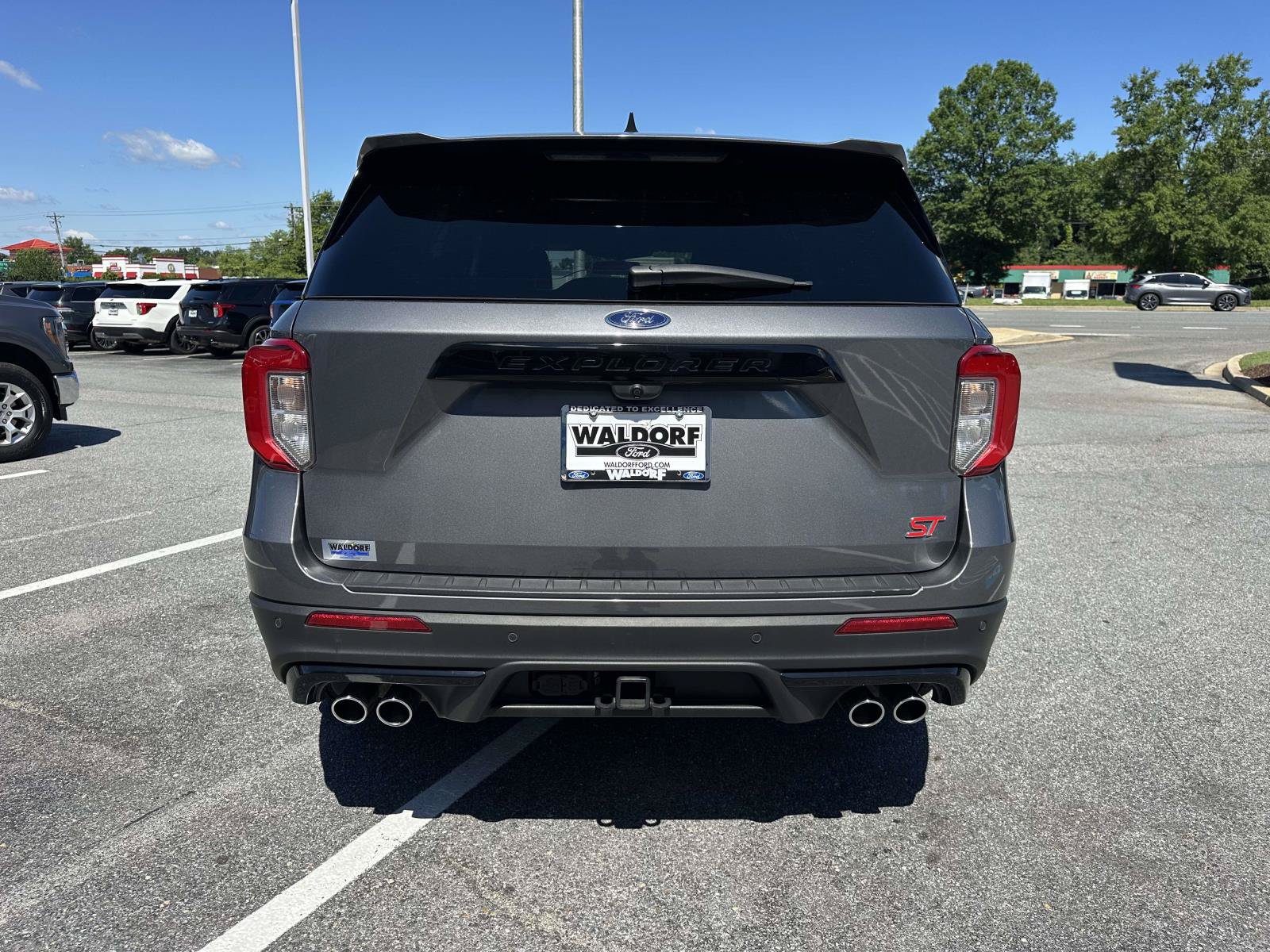 Used 2022 Ford Explorer ST AWD/4WD image 5
