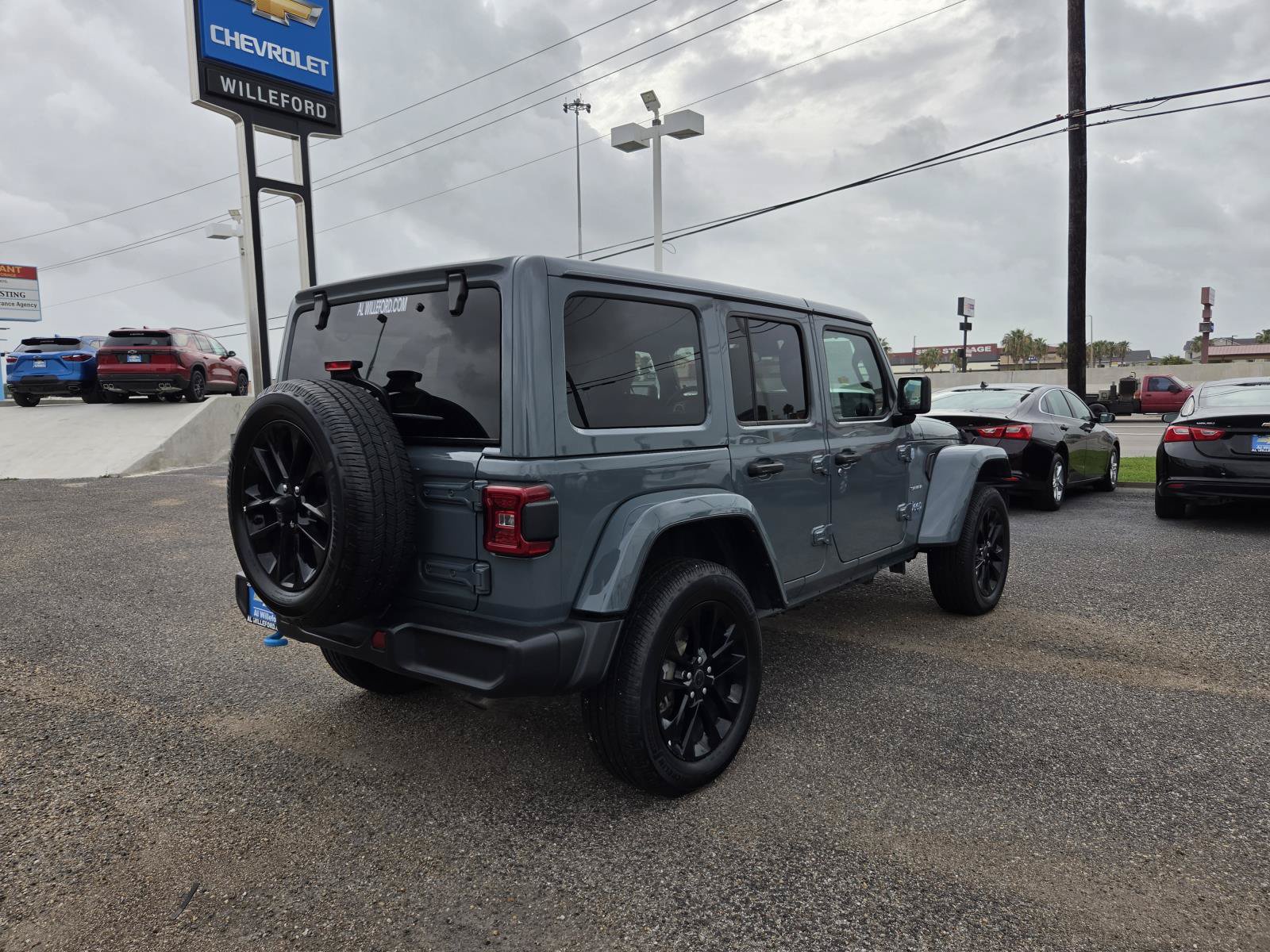 Used 2024 Jeep Wrangler Unlimited Sahara AWD/4WD image 5
