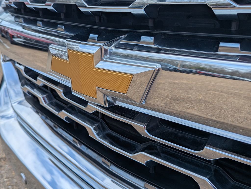 Used 2017 Chevrolet Silverado 1500 LTZ w/ Sport Package image 27