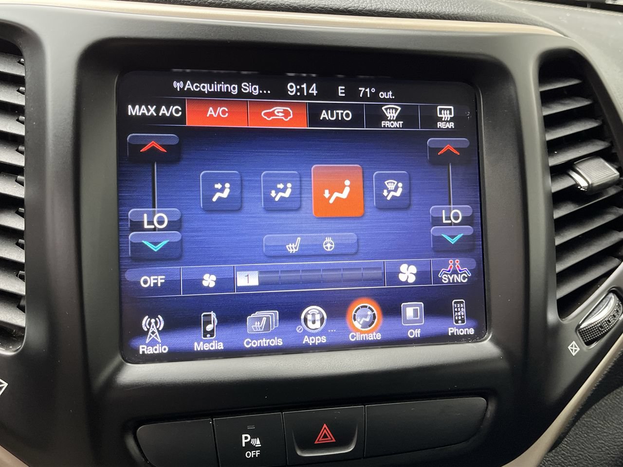 Used 2018 Jeep Cherokee Limited AWD/4WD image 18