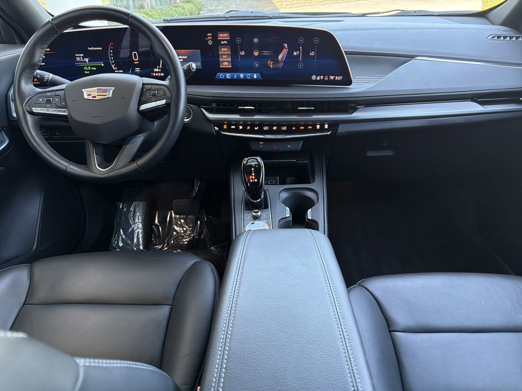 Certified 2025 Cadillac XT4 Premium Luxury image 25