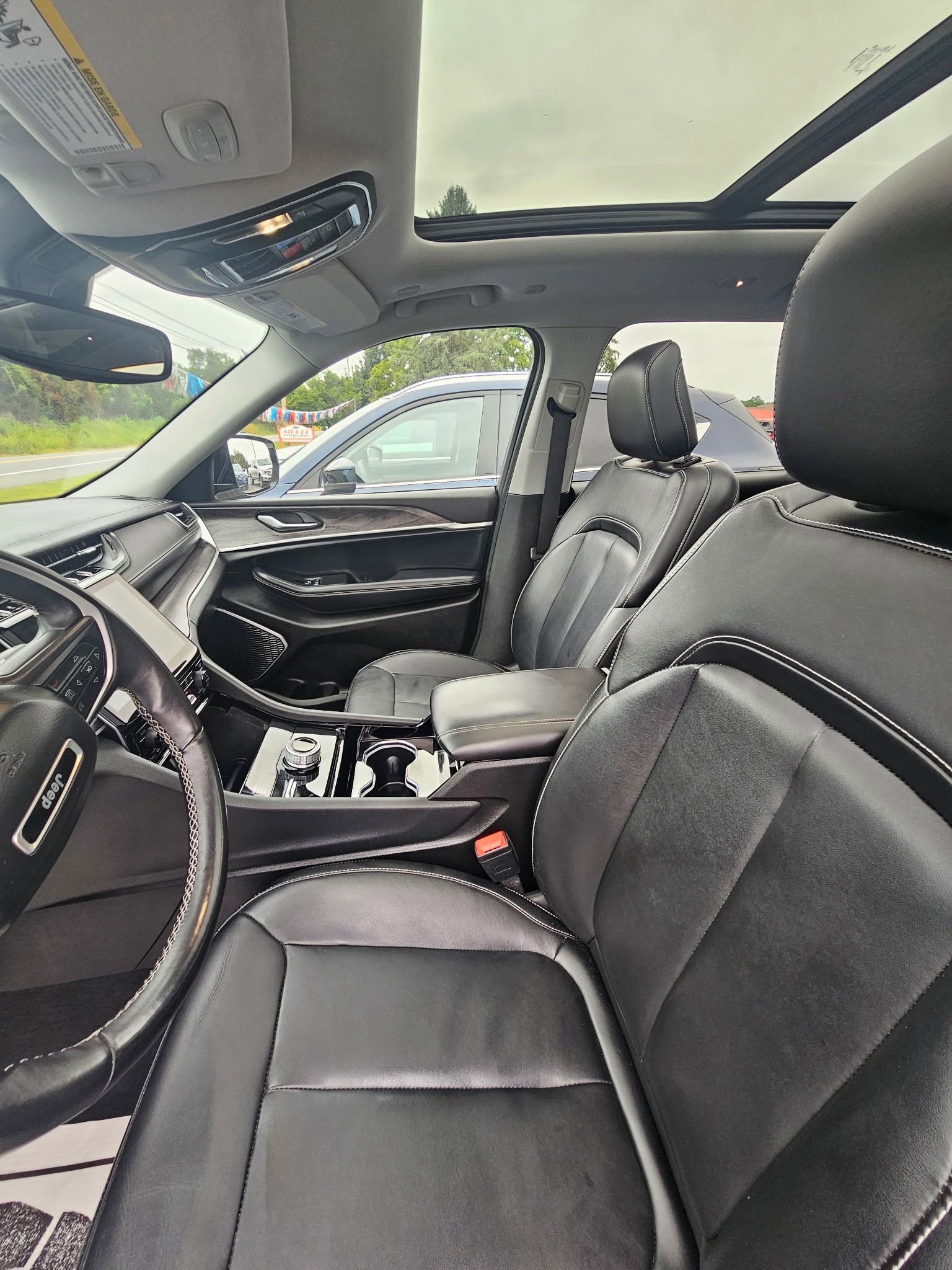 Used 2021 Jeep Grand Cherokee L Limited image 10