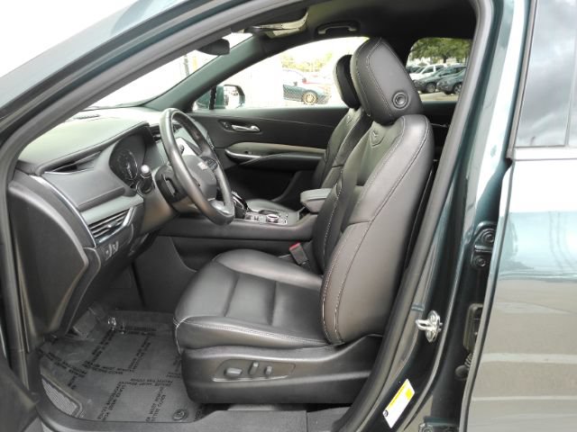 Used 2020 Cadillac XT4 Premium Luxury FWD image 12
