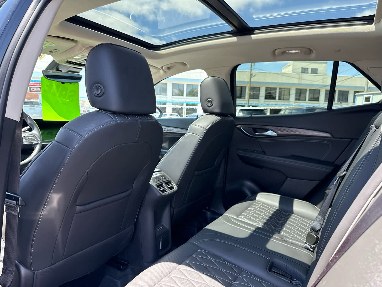 Used 2023 Buick Envision Avenir AWD/4WD image 14