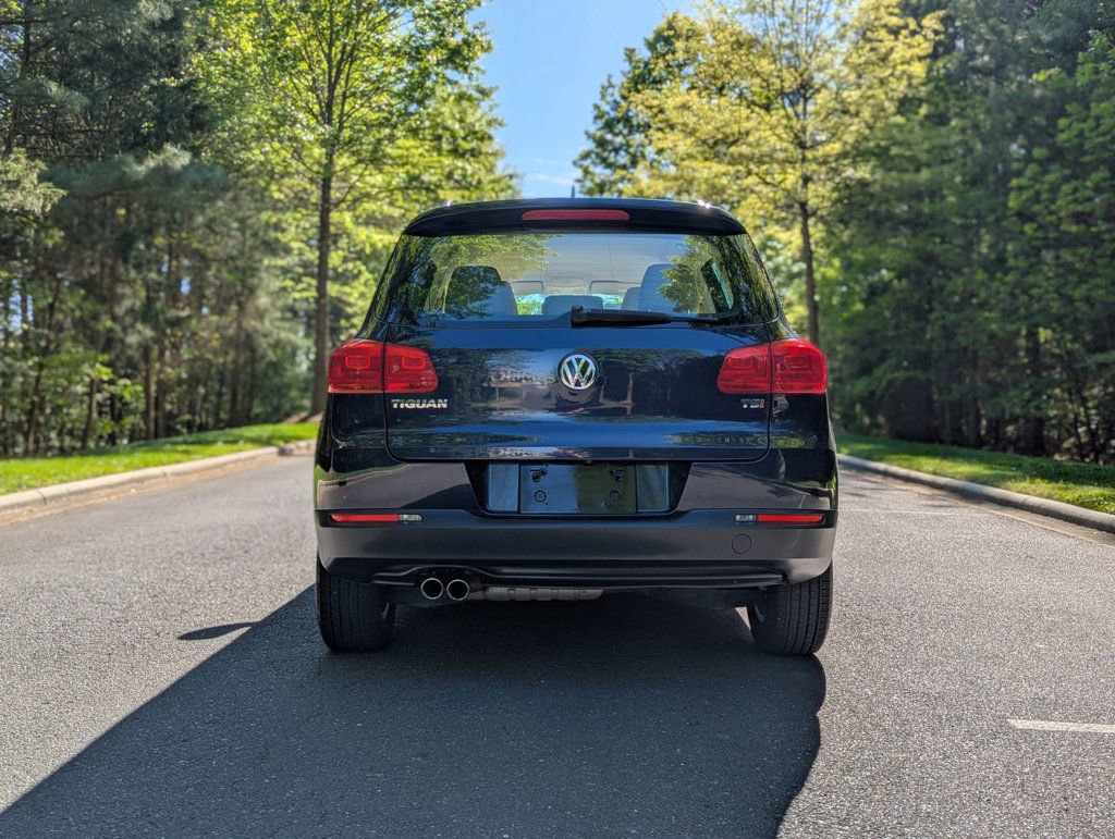 Used 2016 Volkswagen Tiguan S image 10