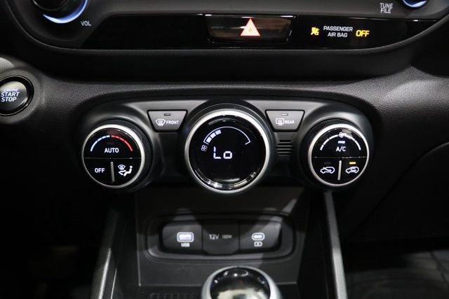 Certified 2024 Hyundai Venue SEL image 25