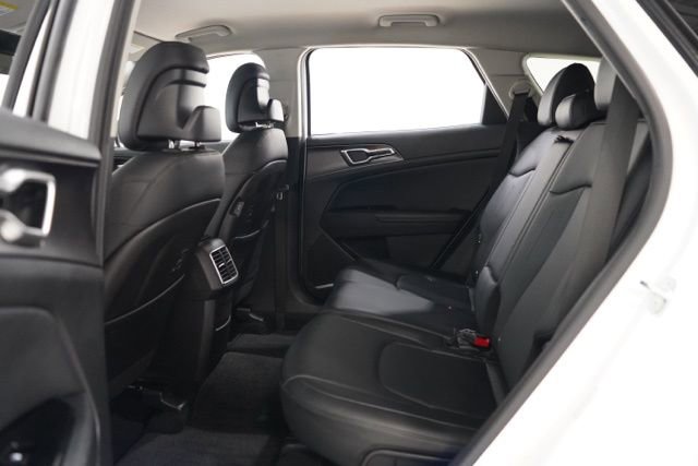 Used 2023 Kia Sportage EX image 32
