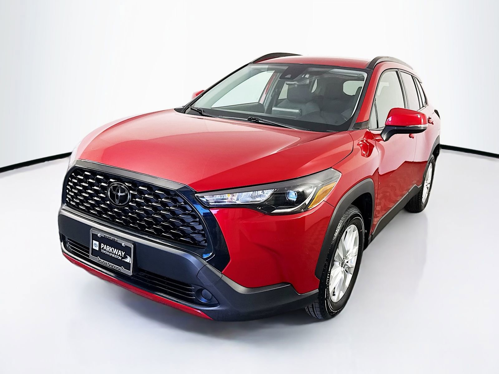 Used 2022 Toyota Corolla Cross LE FWD image 3