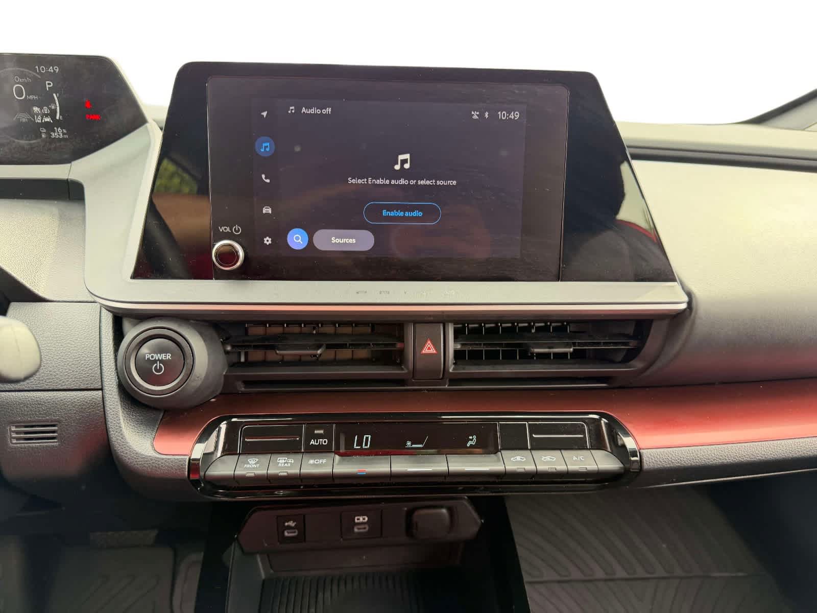Used 2025 Toyota Prius Plug-In Hybrid FWD image 18