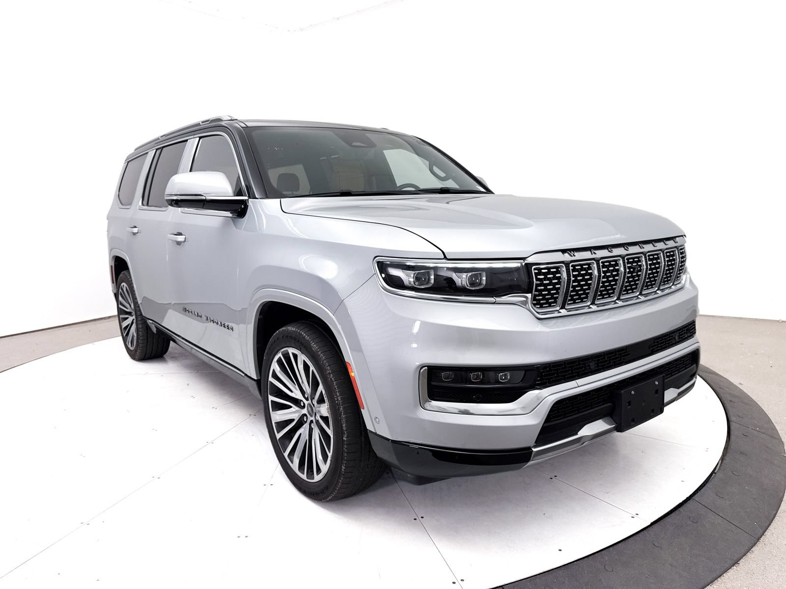 Used 2022 Jeep Grand Wagoneer Series III w/ Flexible Seating Group AWD/4WD image 16