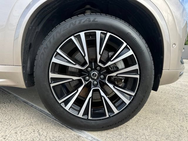 Certified 2025 Volvo XC90 T8 Plus w/ Protection Package AWD/4WD image 11