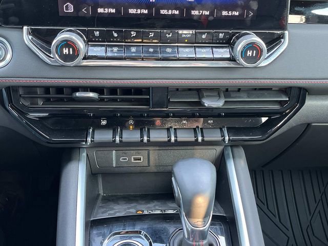 Used 2023 Chevrolet Colorado Z71 w/ Z71 Convenience Package 2 image 30