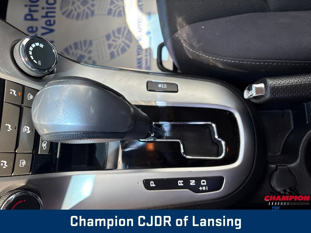 Used 2015 Chevrolet Cruze LT FWD image 23