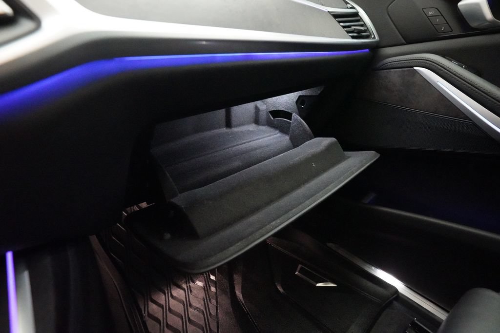 Used 2022 BMW X7 xDrive40i w/ Premium Package AWD/4WD image 30