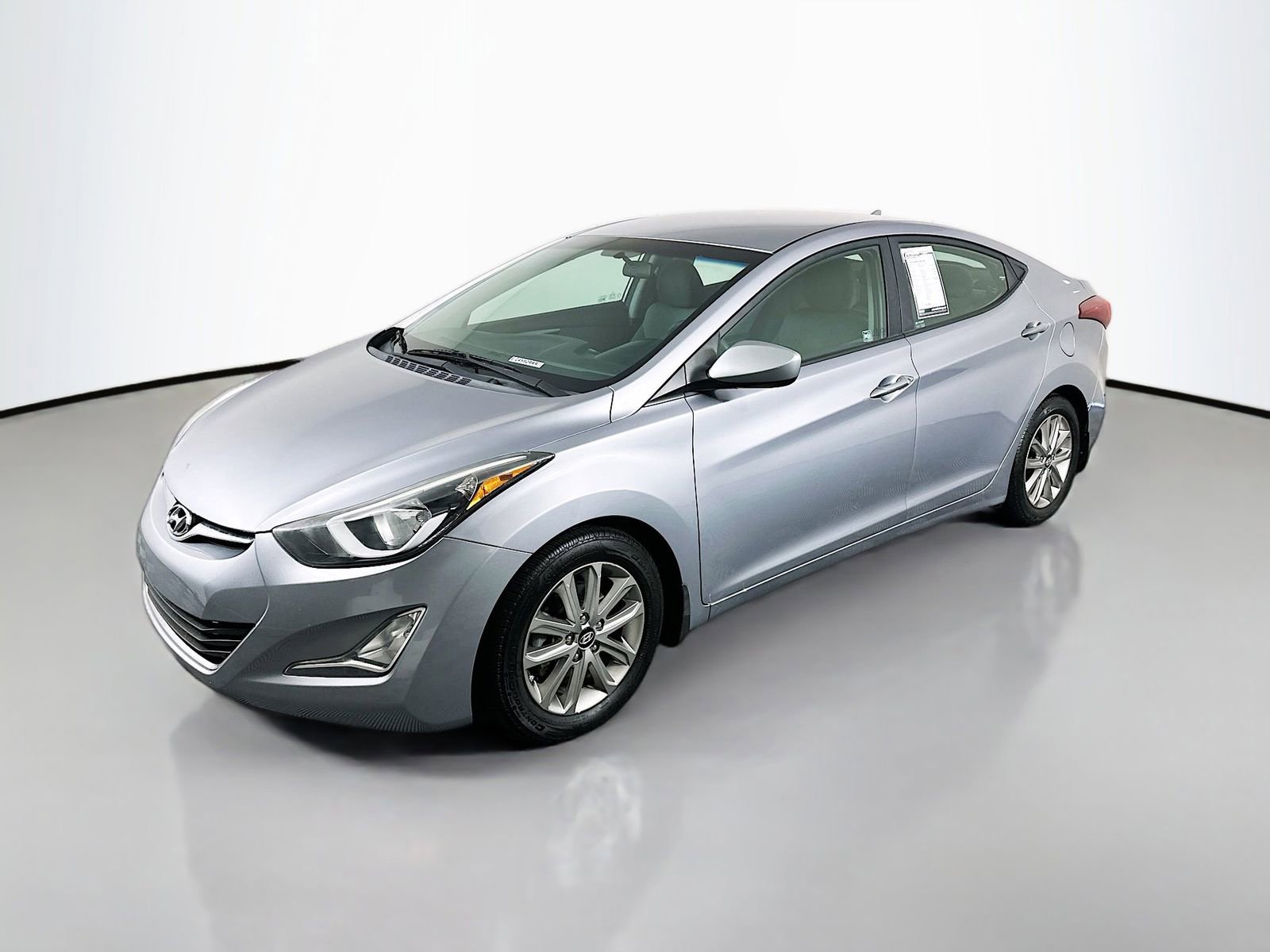 Used 2015 Hyundai Elantra SE w/ Option Group 02 FWD image 3