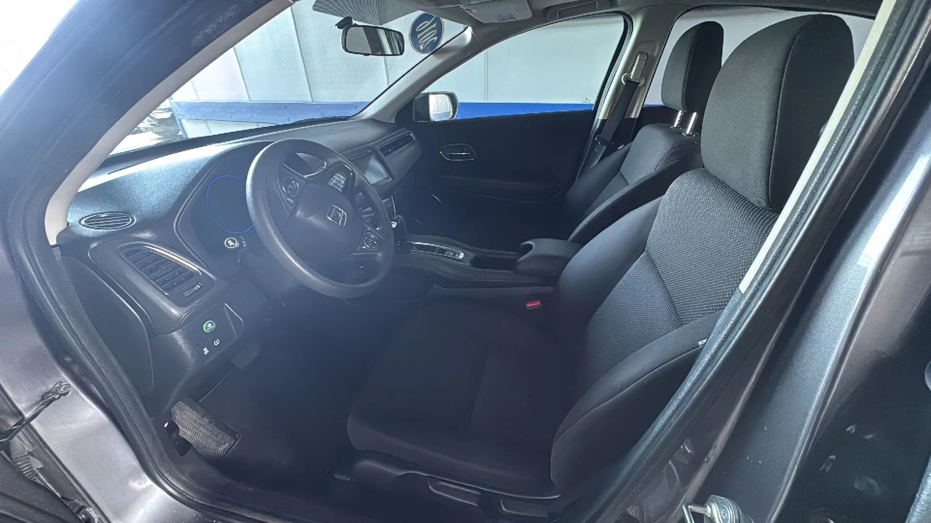 Used 2016 Honda HR-V EX image 10