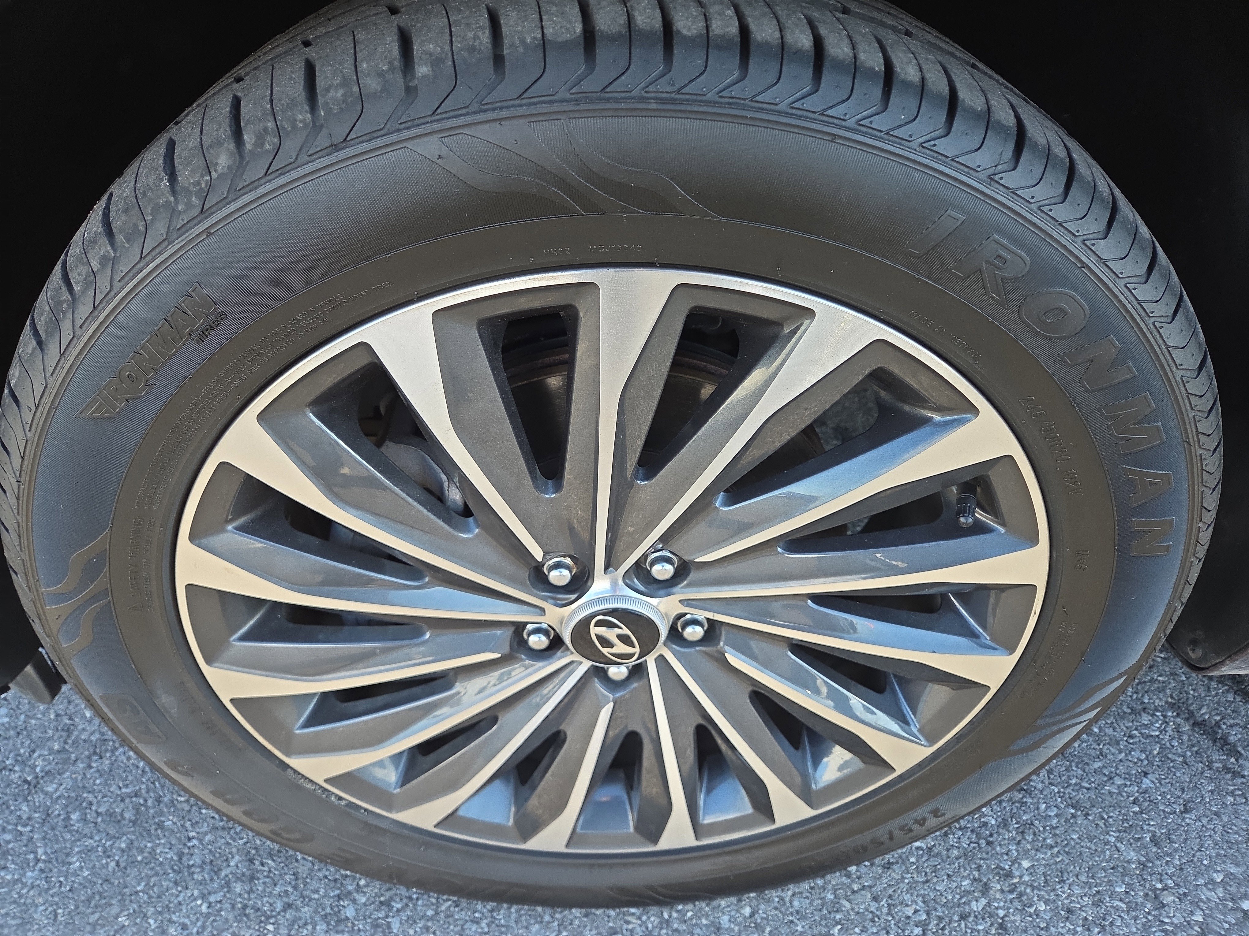 Used 2024 Hyundai Palisade Calligraphy image 13