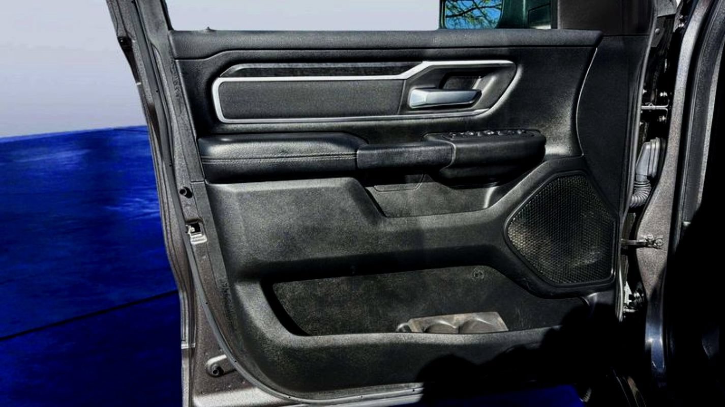 Used 2020 RAM 1500 Big Horn AWD/4WD image 17