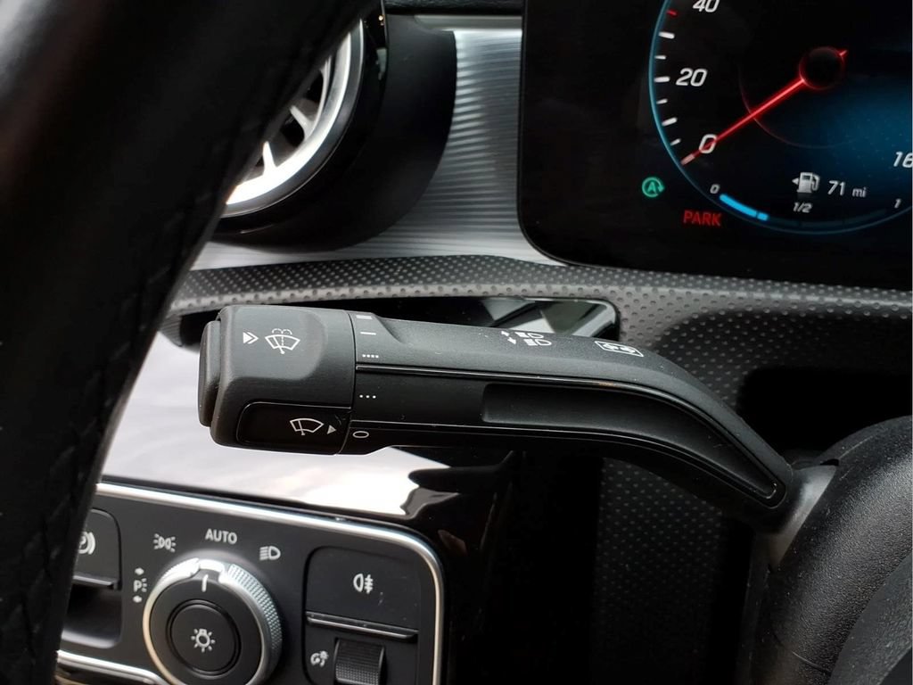 Used 2022 Mercedes-Benz CLA 250 image 25