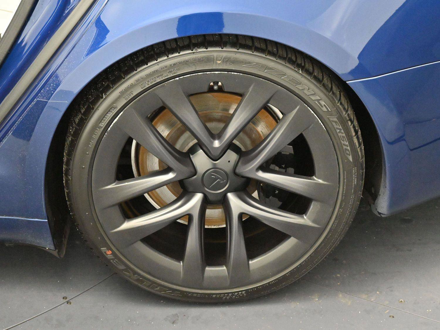 Used 2021 Tesla Model S Plaid image 32