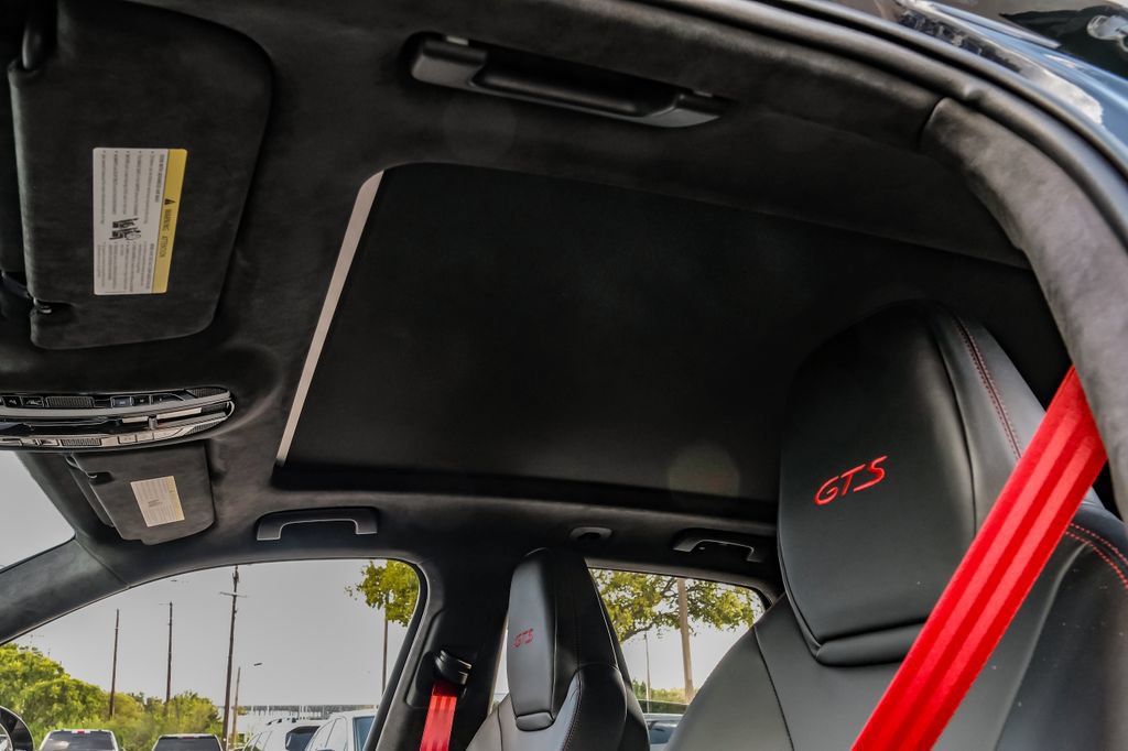 Used 2022 Porsche Cayenne GTS AWD/4WD image 19