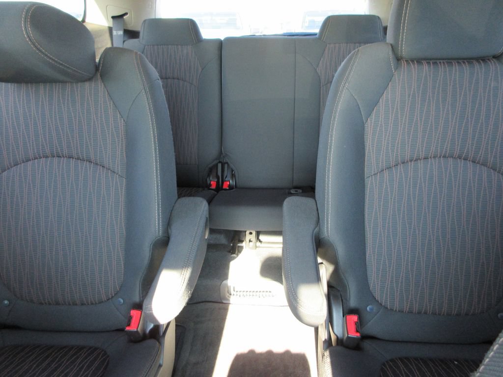 Certified 2017 Chevrolet Traverse LT FWD image 20