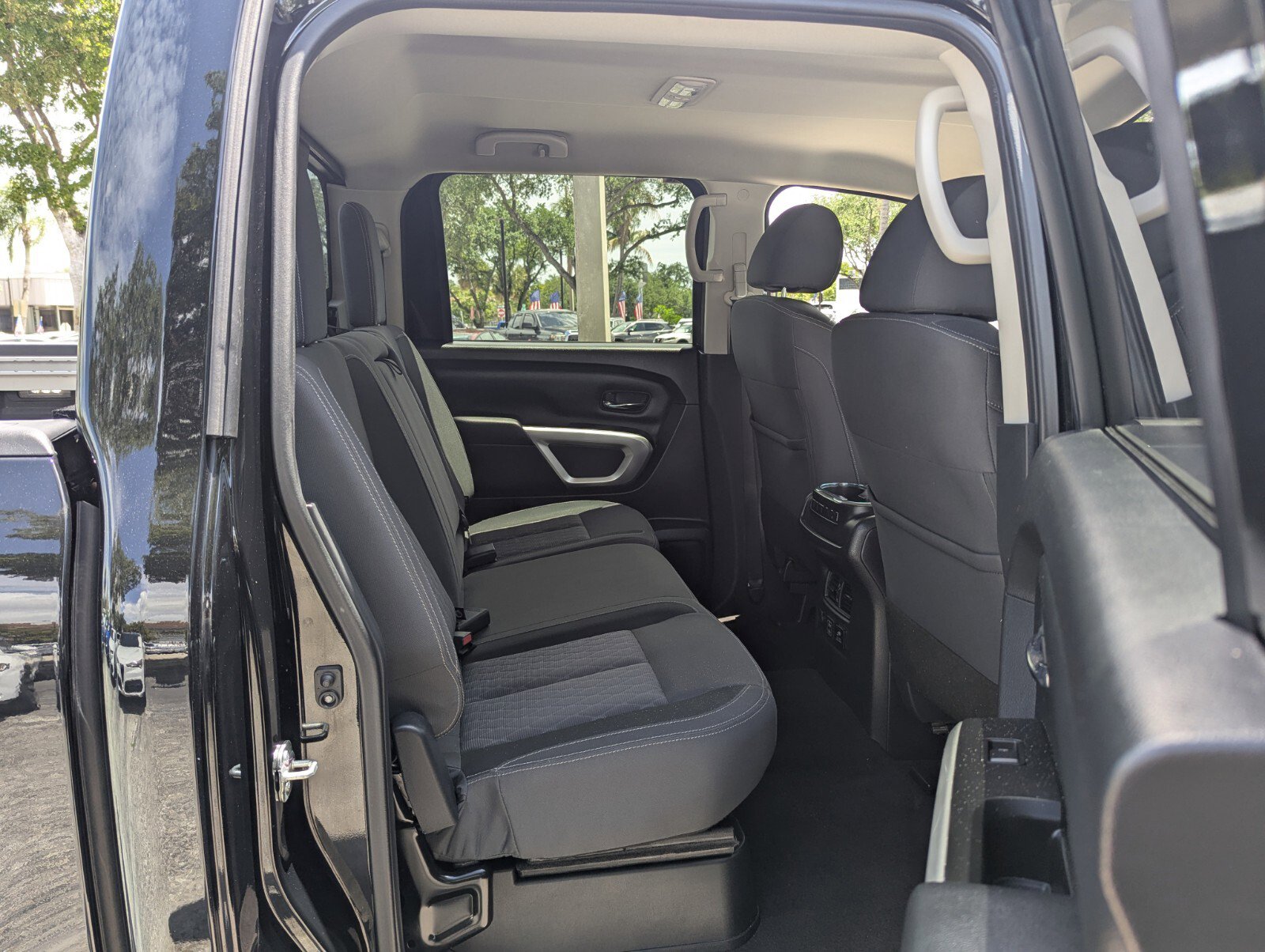 Certified 2023 Nissan Titan SV w/ SV Convenience Package AWD/4WD image 19