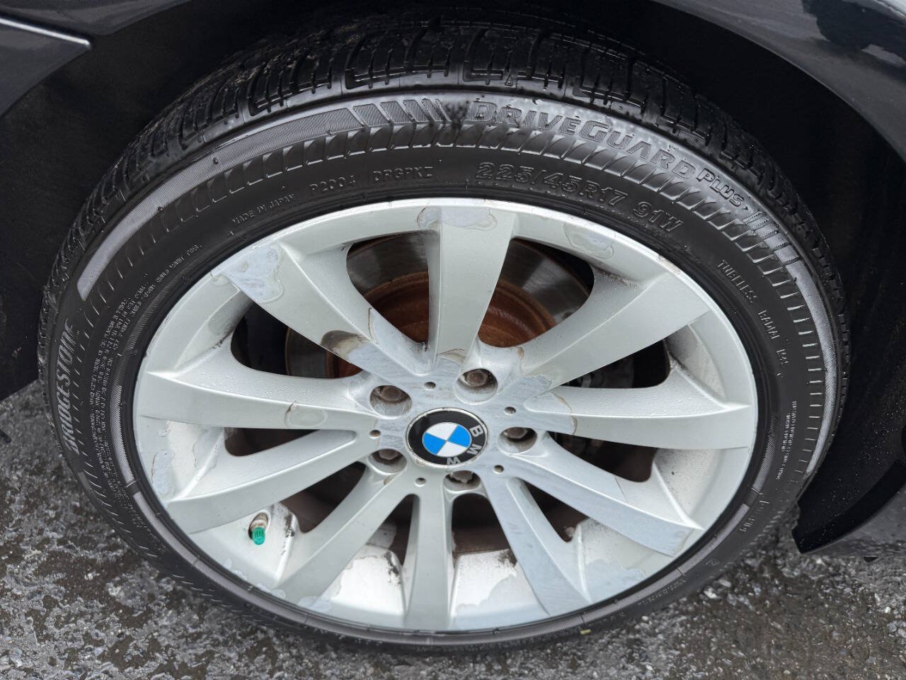 Used 2009 BMW 328i xDrive Sedan AWD/4WD image 11