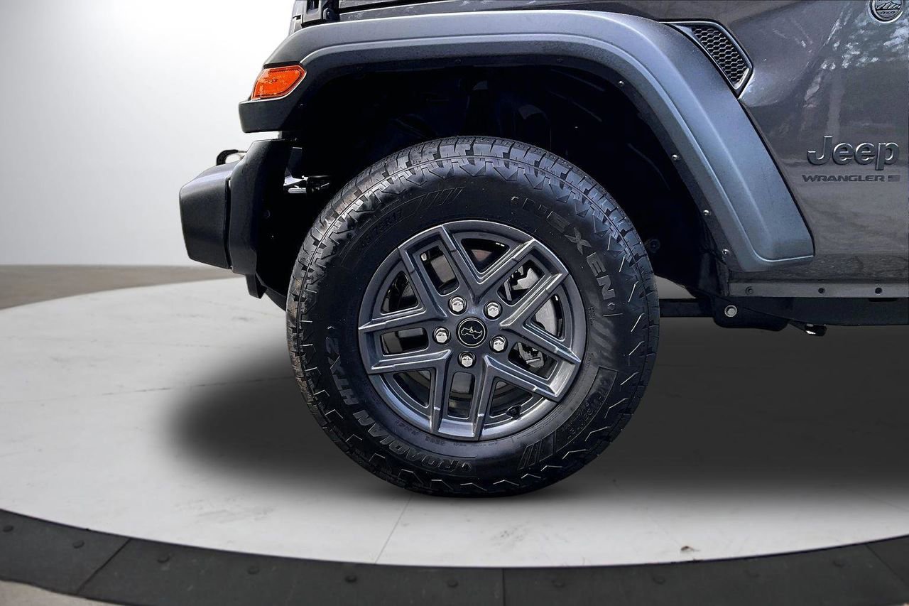Certified 2024 Jeep Wrangler Unlimited Sport AWD/4WD image 31