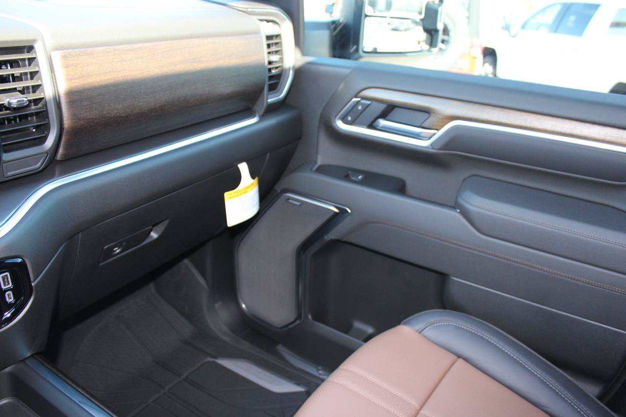 Used 2026 Chevrolet Silverado 3500 High Country w/ High Country Premium Package AWD/4WD image 79