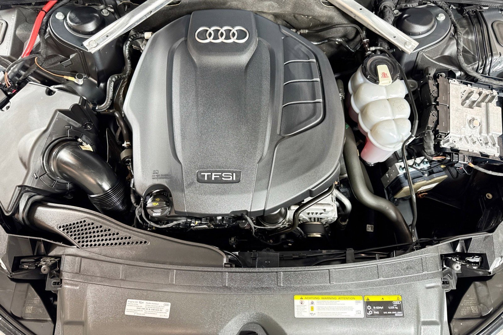 Used 2019 Audi A4 2.0T Premium w/ Convenience Package AWD/4WD image 28