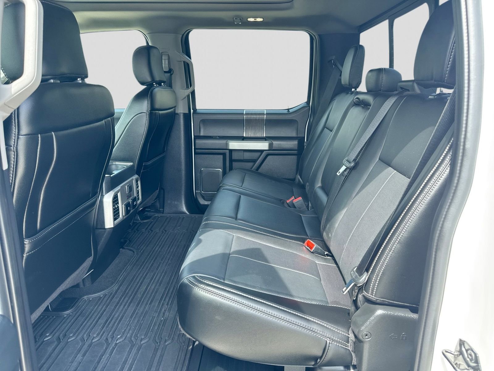 Used 2020 Ford F250 Lariat AWD/4WD image 5