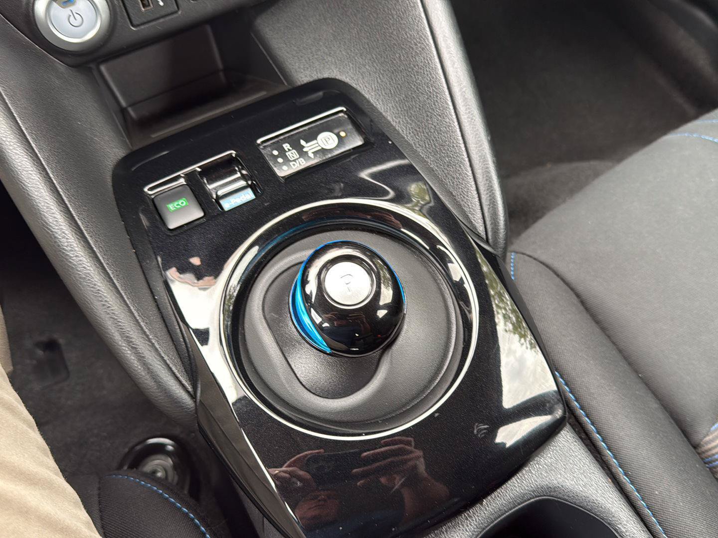 Certified 2025 Nissan Leaf SV Plus FWD image 19