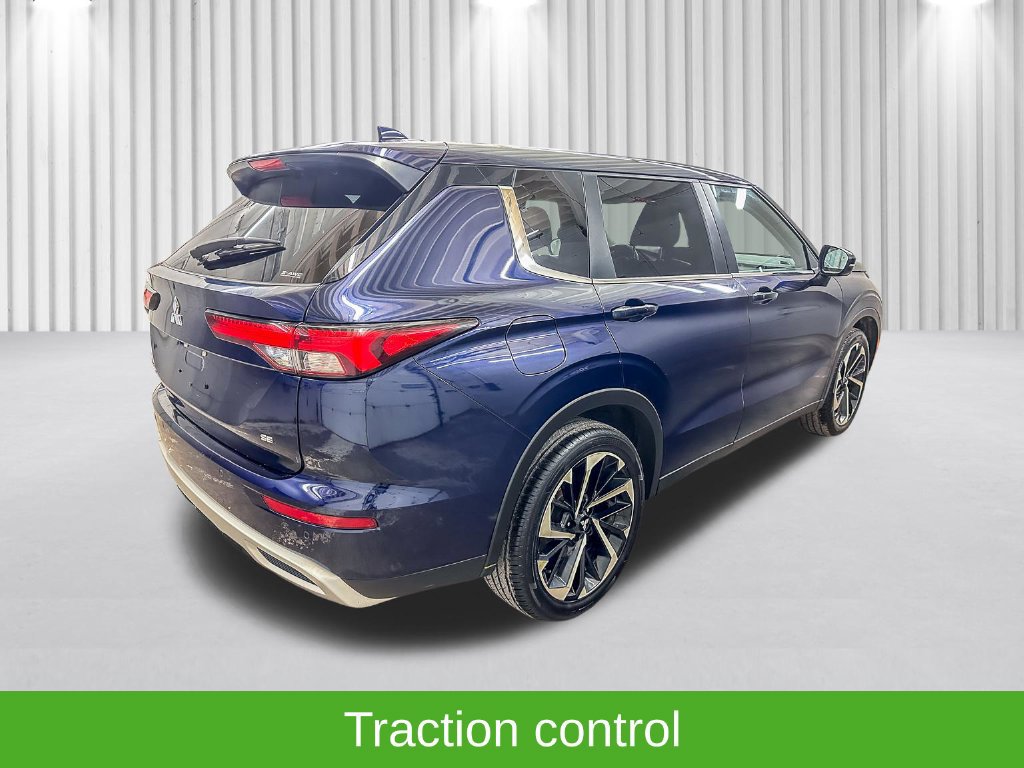 Used 2024 Mitsubishi Outlander AWD image 8