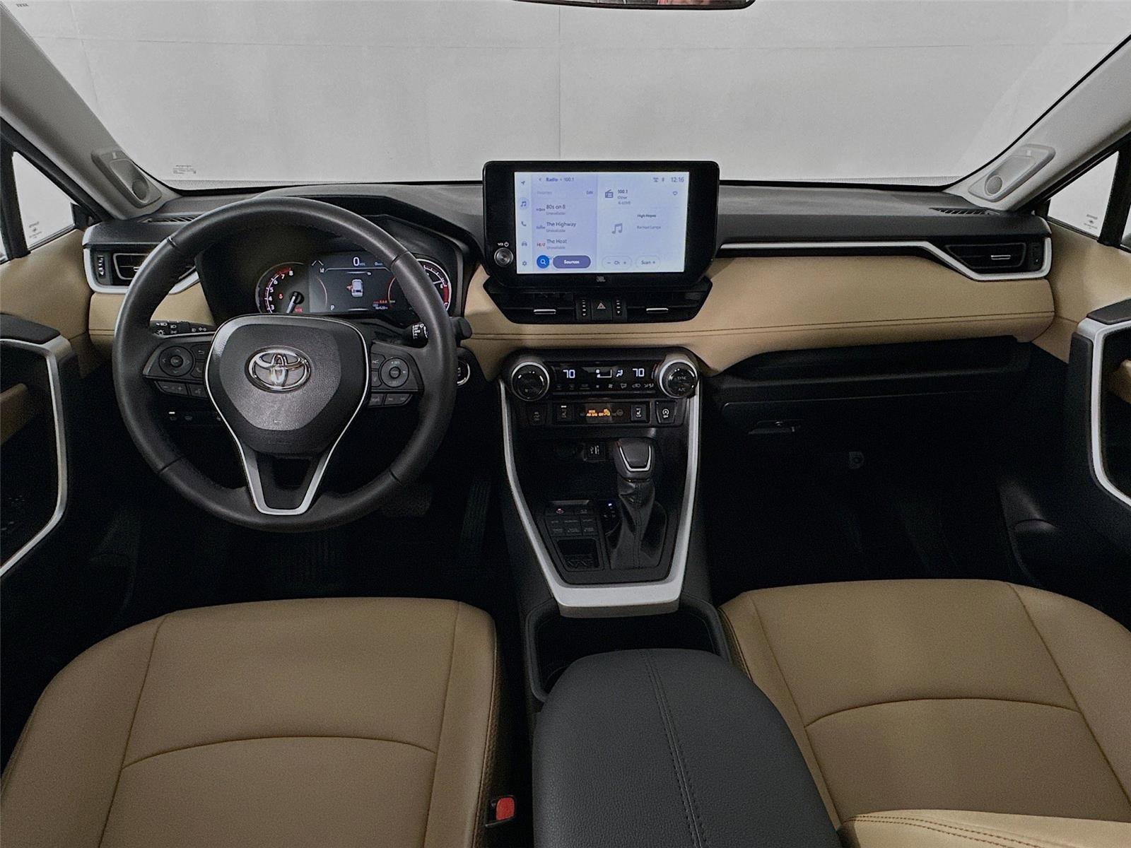 Used 2023 Toyota RAV4 XLE Premium image 21