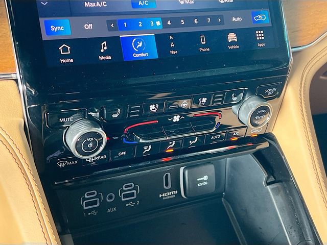 Used 2024 Jeep Grand Cherokee L Summit image 23