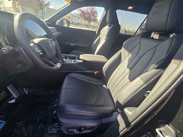 Certified 2025 Lexus TX 500h AWD w/ Technology Package image 25