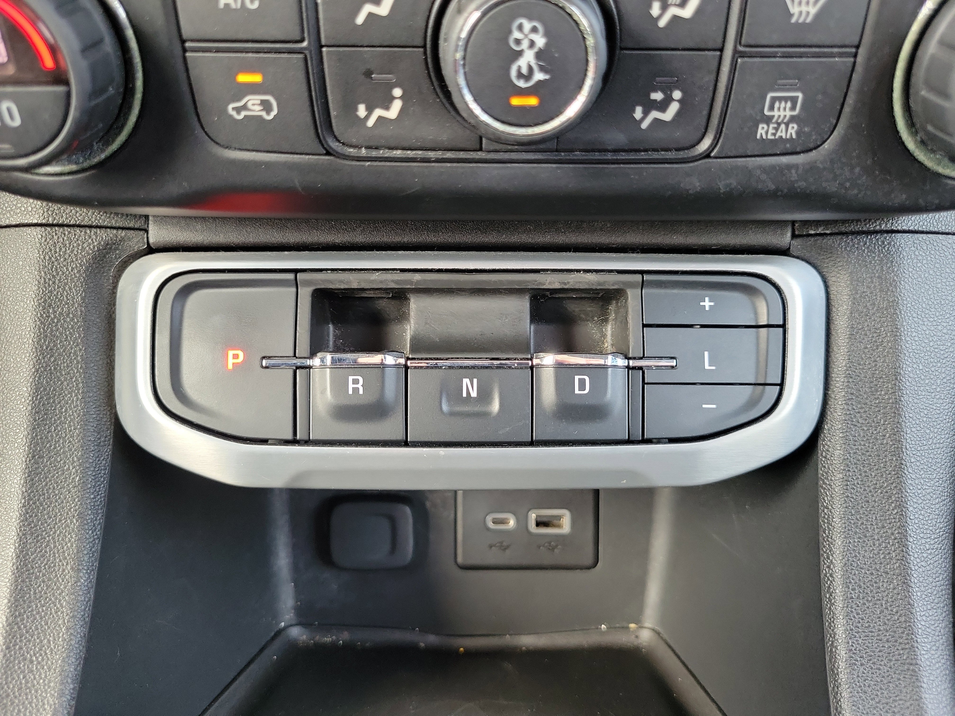 Used 2020 GMC Acadia SLE image 21